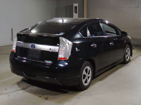 2012 Toyota Prius PHV ZVW35[1]