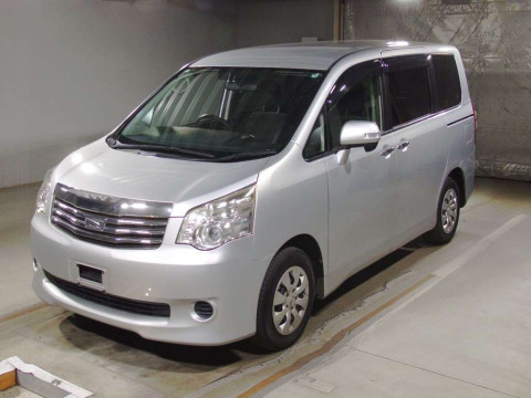 2011 Toyota Noah ZRR70G[0]