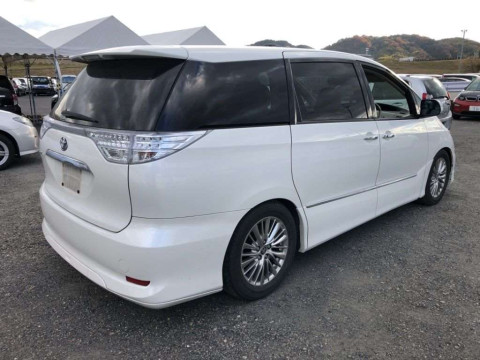 2011 Toyota Estima Hybrid AHR20W[1]