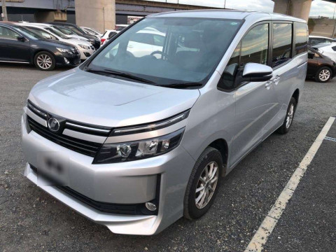 2015 Toyota Voxy ZRR85G[0]