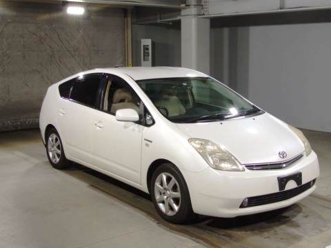 2005 Toyota Prius NHW20[2]