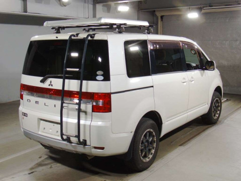 2008 Mitsubishi Delica D5 CV5W[1]