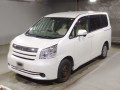 2007 Toyota Noah