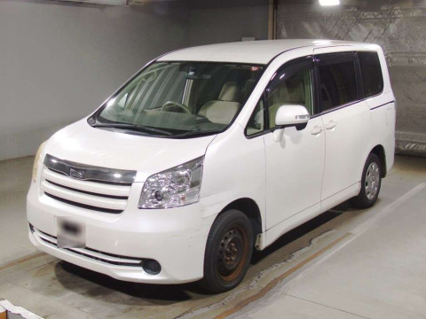 2007 Toyota Noah ZRR70G[0]