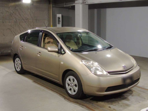 2004 Toyota Prius NHW20[2]