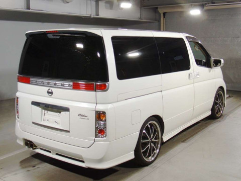 2005 Nissan Elgrand E51[1]