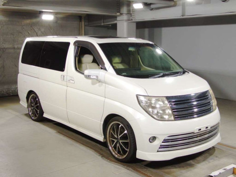 2005 Nissan Elgrand E51[2]