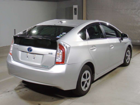 2012 Toyota Prius ZVW30[1]