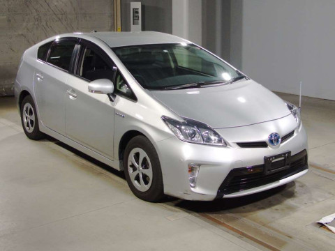 2012 Toyota Prius ZVW30[2]