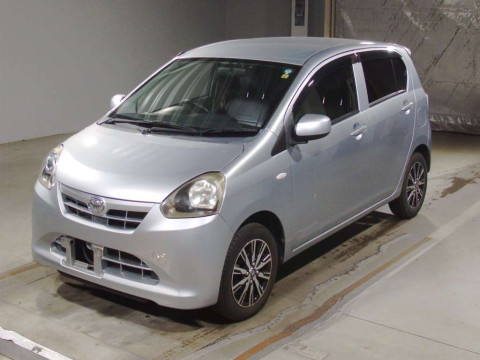 2012 Toyota Pixis Epoch LA300A[0]