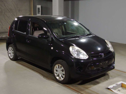 2014 Toyota Passo KGC30[2]