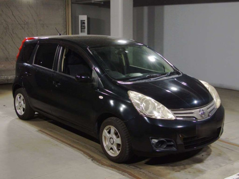 2010 Nissan Note E11[2]