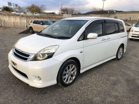 2011 Toyota Isis ZGM11W[0]