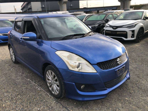 2012 Suzuki Swift ZC72S[2]