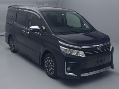 2015 Toyota Voxy ZRR80W[2]