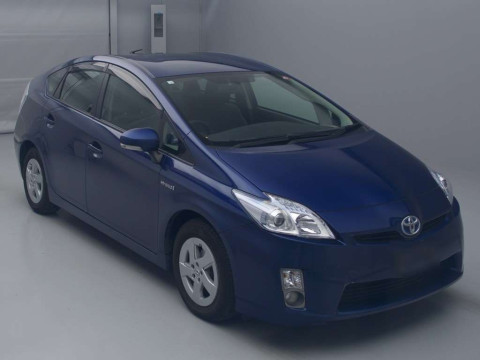 2010 Toyota Prius ZVW30[2]