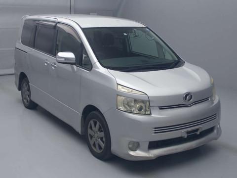 2009 Toyota Voxy ZRR75W[2]