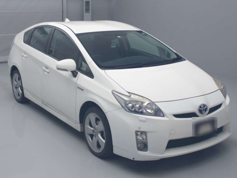 2011 Toyota Prius ZVW30[2]