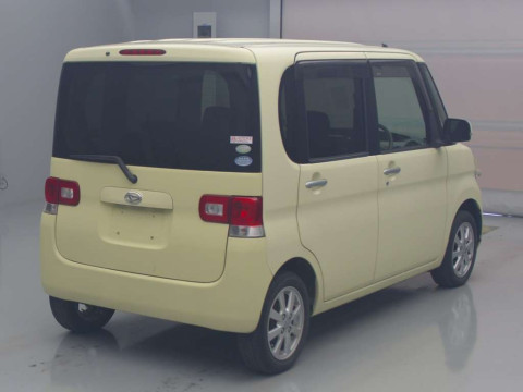 2010 Daihatsu Tanto L375S[1]