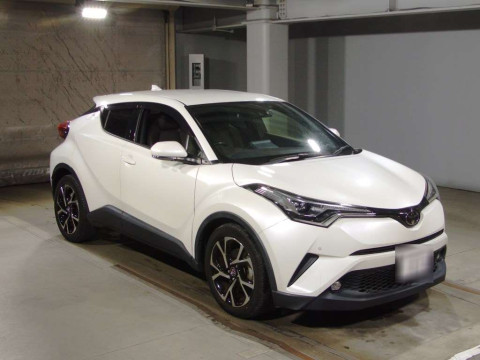 2019 Toyota C-HR NGX10[2]