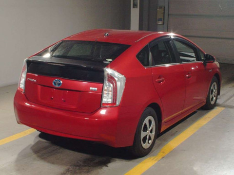 2013 Toyota Prius ZVW30[1]