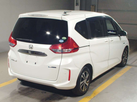 2017 Honda Freed hybrid GB7[1]