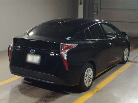 2017 Toyota Prius ZVW50[1]