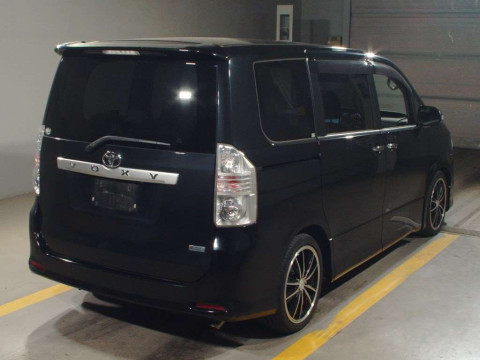 2008 Toyota Voxy ZRR70W[1]