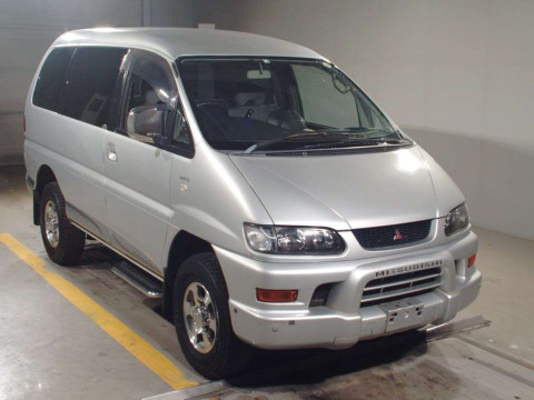 2002 Mitsubishi Delica Spacegear PD6W[2]