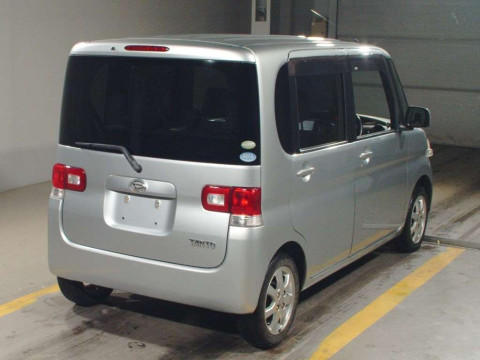 2010 Daihatsu Tanto L375S[1]