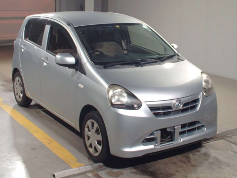 2012 Daihatsu Mira es LA300S[2]