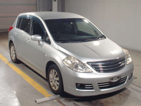 2010 Nissan Tiida C11[2]