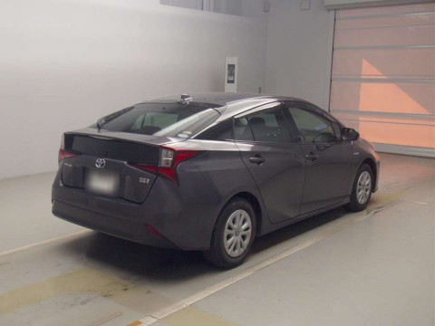 2019 Toyota Prius ZVW51[1]