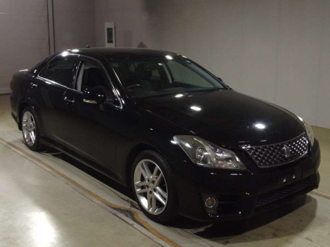 2010 Toyota Crown GRS200[2]