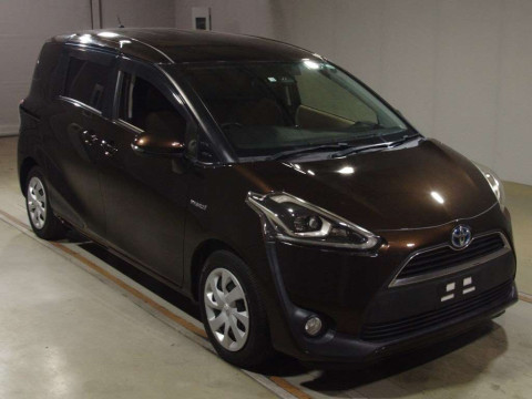 2016 Toyota Sienta NHP170G[2]