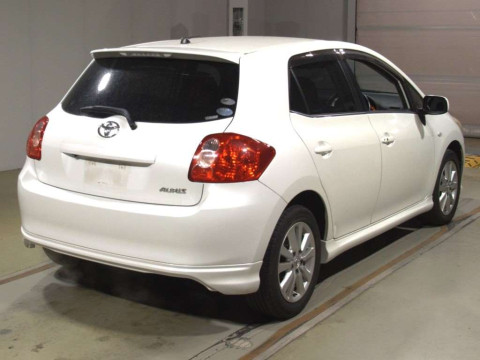 2007 Toyota Auris ZRE154H[1]