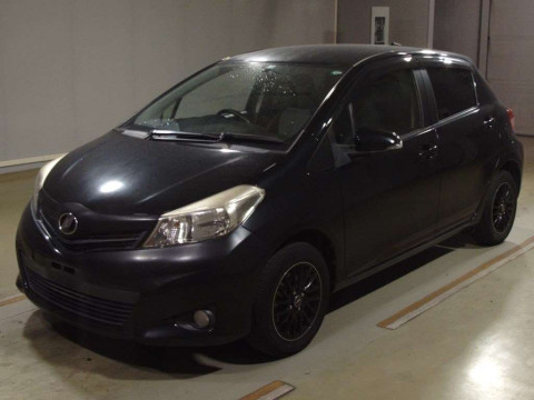 2014 Toyota Vitz NSP130[0]