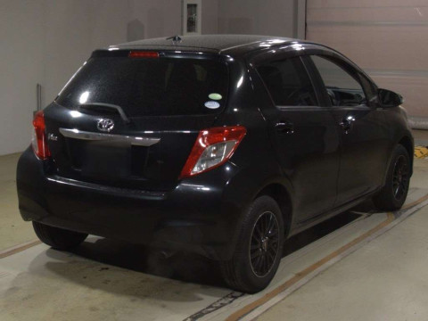 2014 Toyota Vitz NSP130[1]