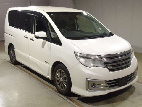 2014 Nissan Serena HC26[2]