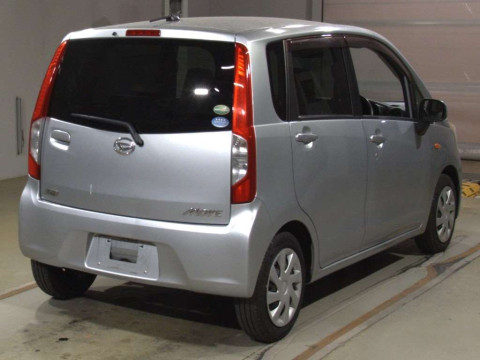 2013 Daihatsu Move LA100S[1]