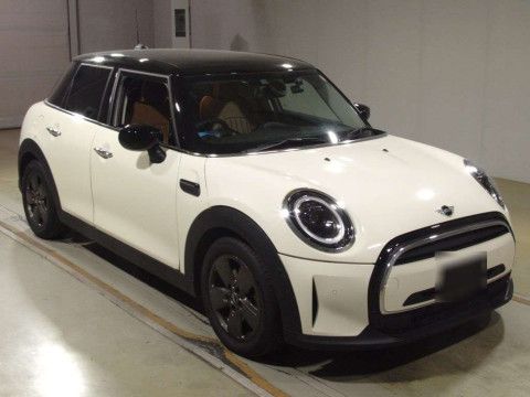 2022 Mini MINI XU15MW[2]