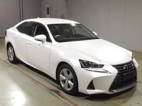 2019 Lexus IS AVE35[2]