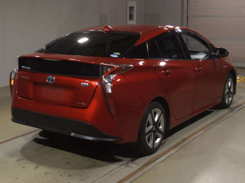 2016 Toyota Prius ZVW55[1]