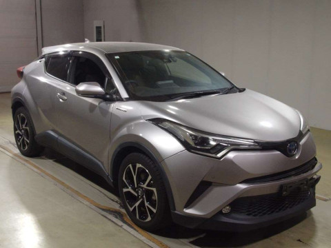 2019 Toyota C-HR ZYX10[2]