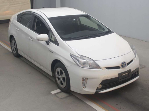 2012 Toyota Prius ZVW30[2]