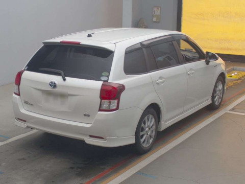 2013 Toyota Corolla Fielder NKE165G[1]