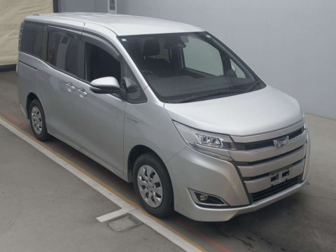 2018 Toyota Noah ZWR80G[2]