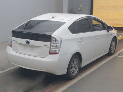 2010 Toyota Prius ZVW30[1]