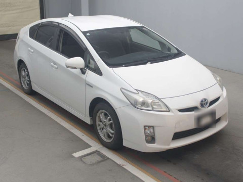 2010 Toyota Prius ZVW30[2]