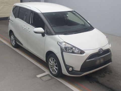 2016 Toyota Sienta NCP175G[2]